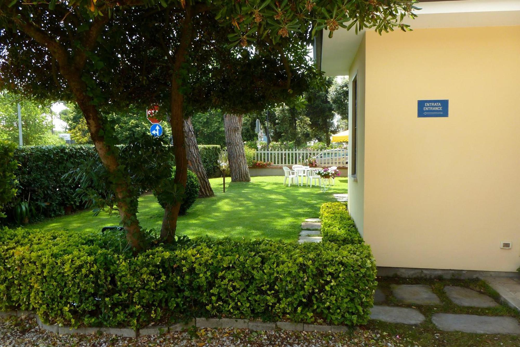 Hotel Versilia Camaiore Bagian luar foto