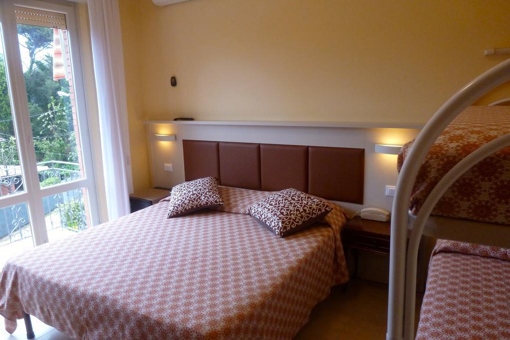 Hotel Versilia Camaiore Bagian luar foto