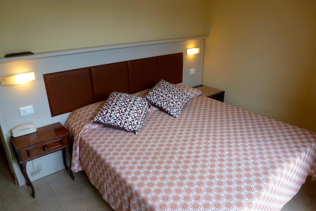 Hotel Versilia Camaiore Bagian luar foto