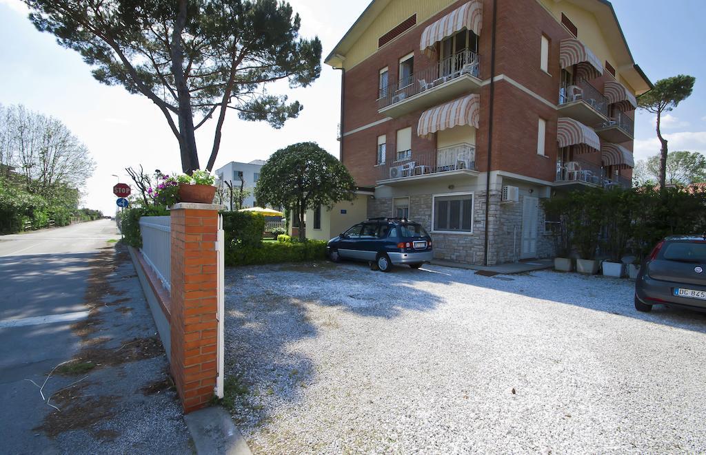 Hotel Versilia Camaiore Bagian luar foto