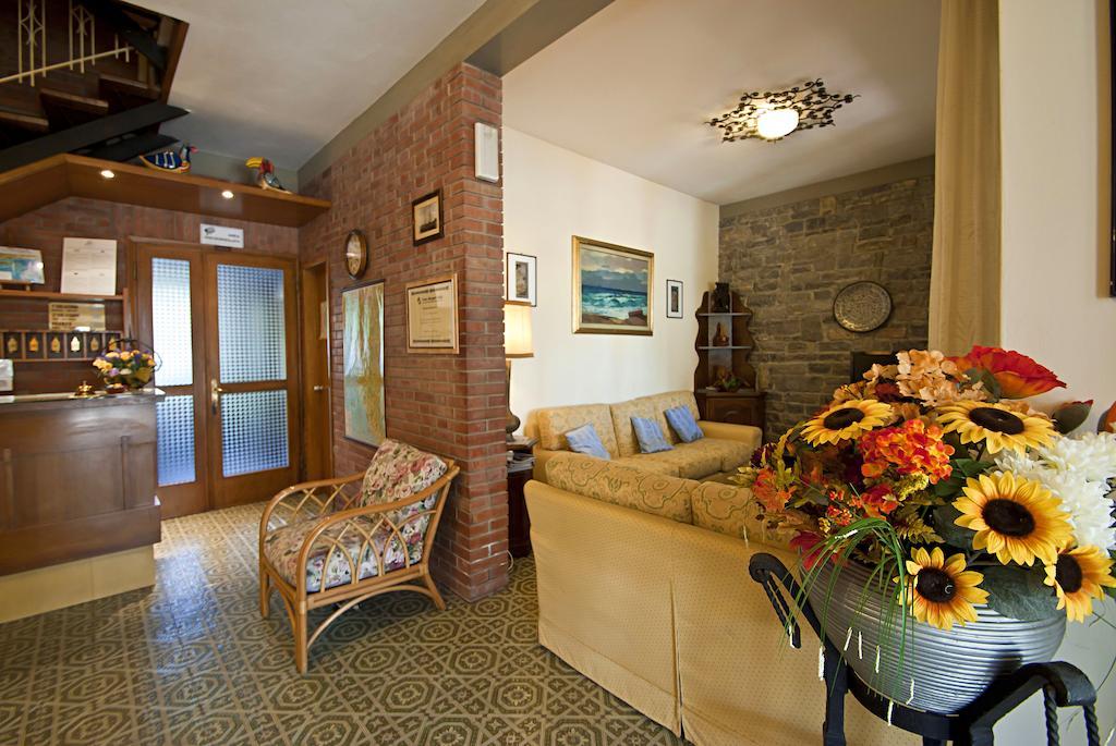 Hotel Versilia Camaiore Bagian luar foto