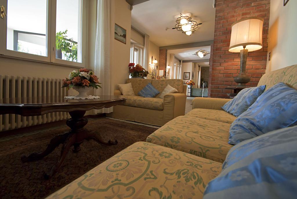 Hotel Versilia Camaiore Bagian luar foto