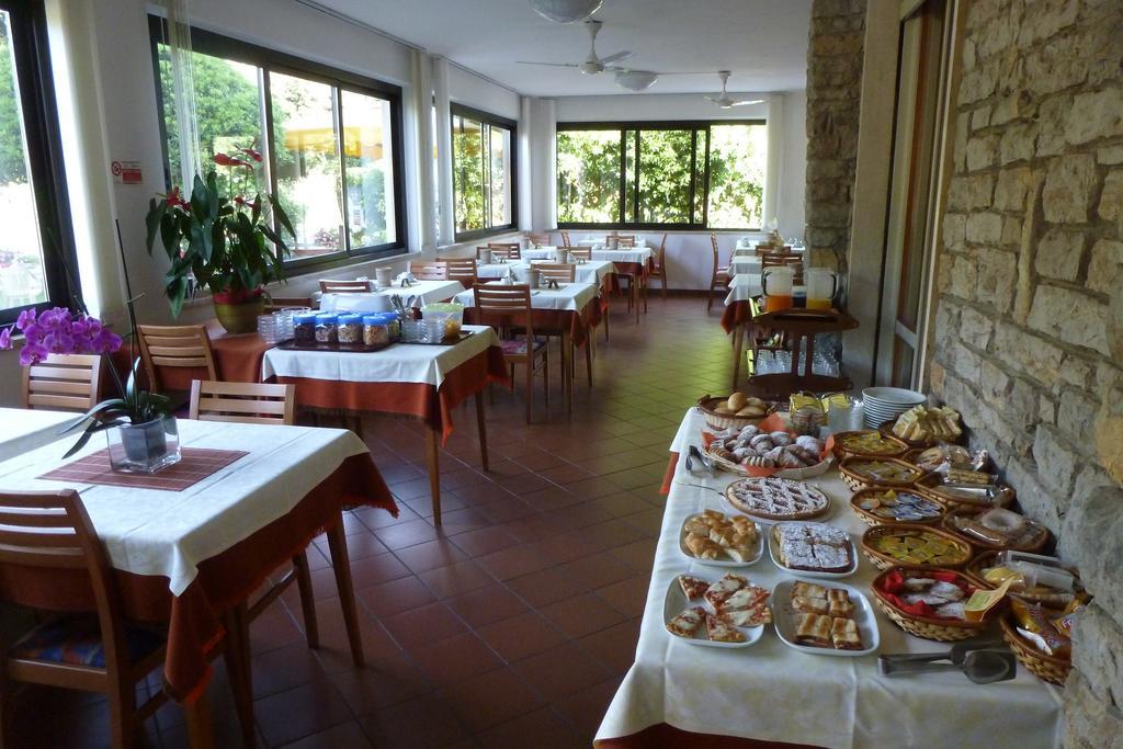 Hotel Versilia Camaiore Bagian luar foto