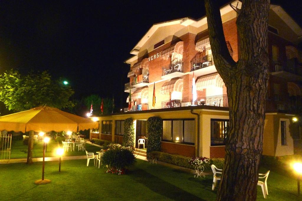 Hotel Versilia Camaiore Bagian luar foto